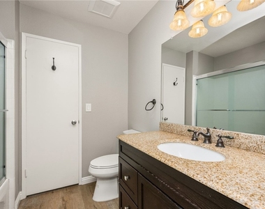 1046 E Chalynn - Photo Thumbnail 17