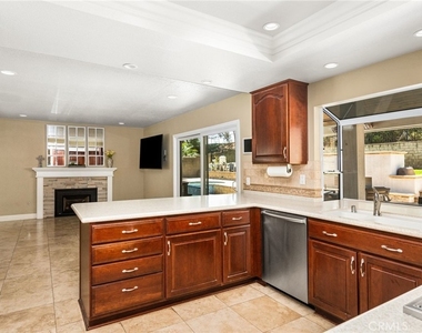 5463 Lupine - Photo Thumbnail 11
