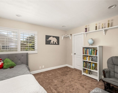 5463 Lupine - Photo Thumbnail 34