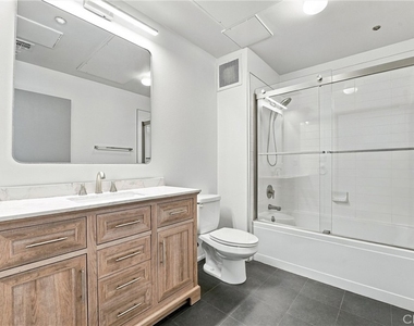 435 W Center Street - Photo Thumbnail 13