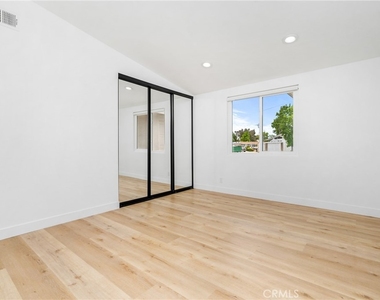3097 Molokai Place - Photo Thumbnail 10