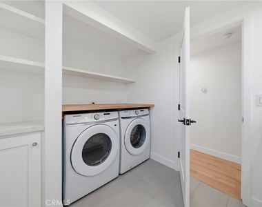 3097 Molokai Place - Photo Thumbnail 12