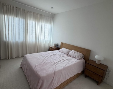605 S Lyon Street - Photo Thumbnail 7
