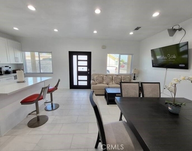 10573 Sycamore - Photo Thumbnail 5