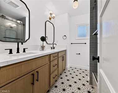 2026 Poinsettia Street N - Photo Thumbnail 34