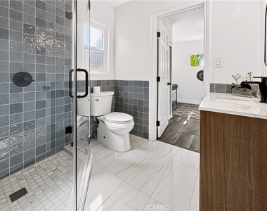 2026 Poinsettia Street N - Photo Thumbnail 25
