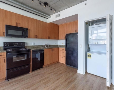 1080 Park Boulevard - Photo Thumbnail 4
