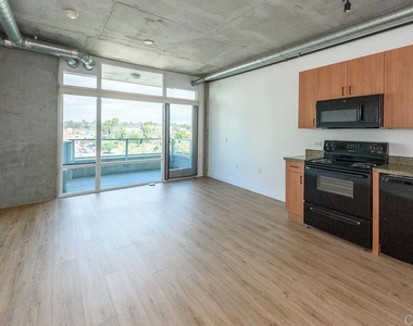 1080 Park Boulevard - Photo Thumbnail 2