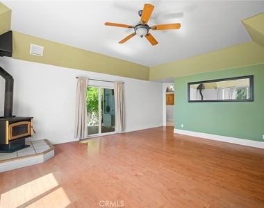 5809 Irving Avenue - Photo Thumbnail 14