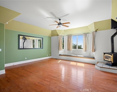 5809 Irving Avenue - Photo Thumbnail 17