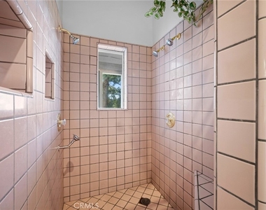 5809 Irving Avenue - Photo Thumbnail 21