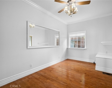 5809 Irving Avenue - Photo Thumbnail 27