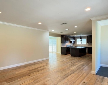 2322 Ivyland Avenue - Photo Thumbnail 5