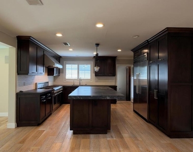 2322 Ivyland Avenue - Photo Thumbnail 6