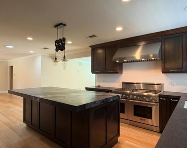 2322 Ivyland Avenue - Photo Thumbnail 10