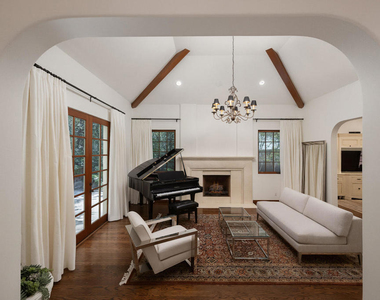 1925 Tondolea Lane - Photo Thumbnail 6