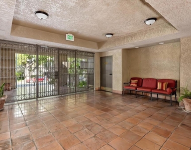 221 S Oak Knoll Avenue - Photo Thumbnail 28