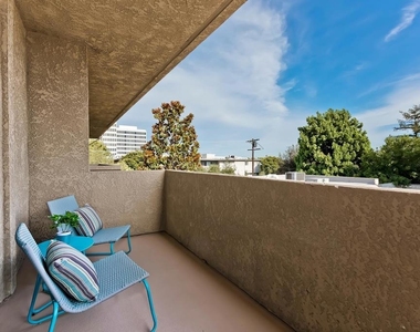 221 S Oak Knoll Avenue - Photo Thumbnail 26