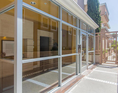 130 S Mentor Avenue - Photo Thumbnail 1