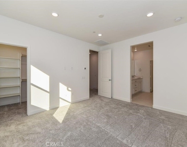 415 Palermo - Photo Thumbnail 38