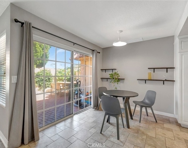 18571 Edgebrook Lane - Photo Thumbnail 10