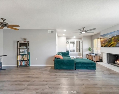 18571 Edgebrook Lane - Photo Thumbnail 9