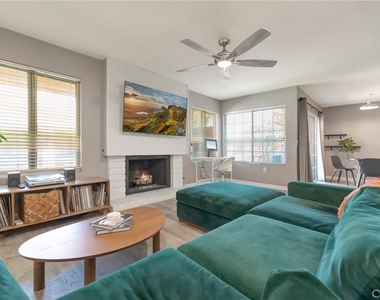 18571 Edgebrook Lane - Photo Thumbnail 5