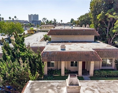 18571 Edgebrook Lane - Photo Thumbnail 41