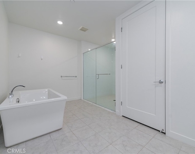 4210 Rivington - Photo Thumbnail 25