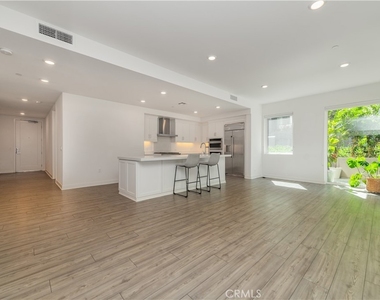 4210 Rivington - Photo Thumbnail 18