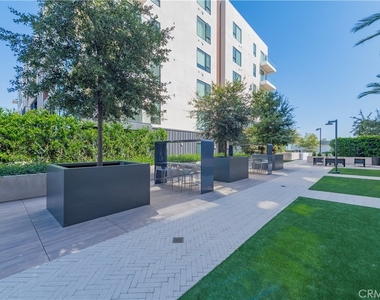 4210 Rivington - Photo Thumbnail 39