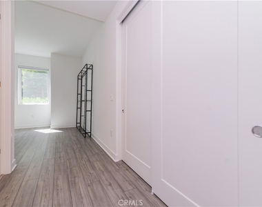 4210 Rivington - Photo Thumbnail 5