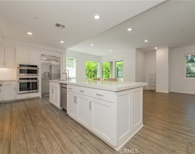4210 Rivington - Photo Thumbnail 9