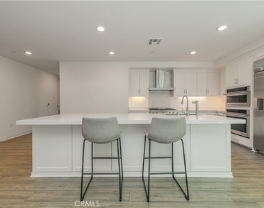 4210 Rivington - Photo Thumbnail 14