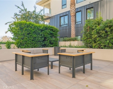 4210 Rivington - Photo Thumbnail 36
