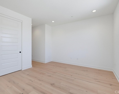 6138 Allure Drive - Photo Thumbnail 35
