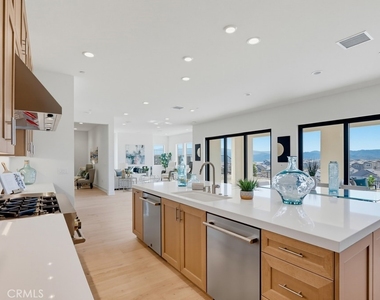 6138 Allure Drive - Photo Thumbnail 7