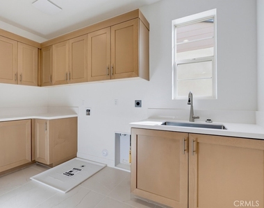 6138 Allure Drive - Photo Thumbnail 36