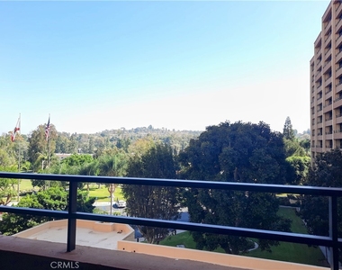 24055 Paseo Del Lago W - Photo Thumbnail 8