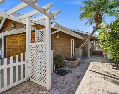 27056 Calle Juanita - Photo Thumbnail 17