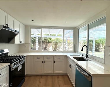 15451 Alsace Cir - Photo Thumbnail 4