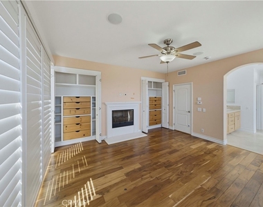 1020 California - Photo Thumbnail 11