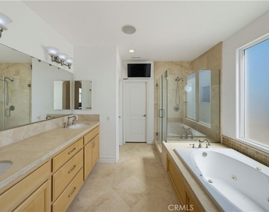1020 California - Photo Thumbnail 10