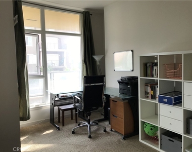 411 W Seaside Way - Photo Thumbnail 5