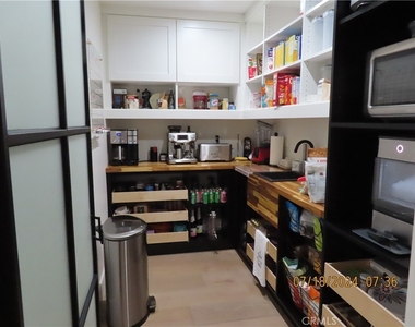 9562 Center Drive - Photo Thumbnail 10