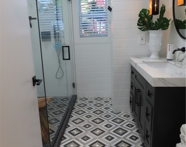 9562 Center Drive - Photo Thumbnail 12