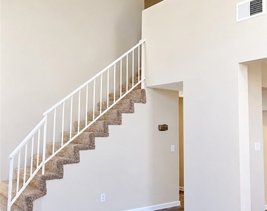 1474 Medallion Court - Photo Thumbnail 3
