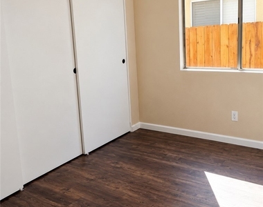1474 Medallion Court - Photo Thumbnail 7