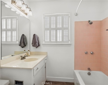 317 Iris Avenue - Photo Thumbnail 12