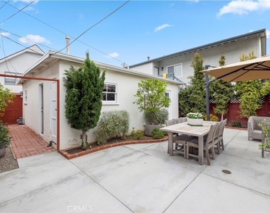 317 Iris Avenue - Photo Thumbnail 16